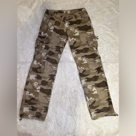 Vintage Y2K Abercrombie & Fitch Low Rise Camo Cargo Pants Size Small - Picture 2 of 14